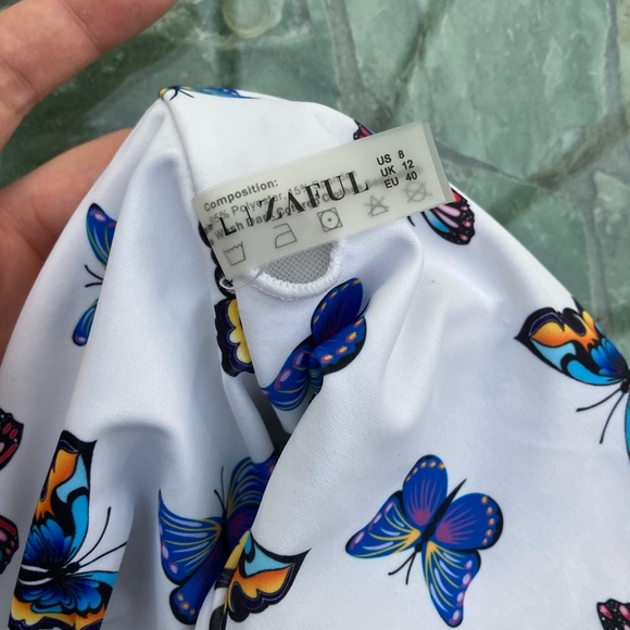 Women’s size 8 butterfly bikini top - Picture 3 of 3